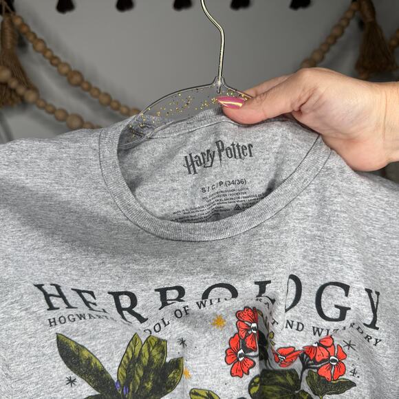 Harry Potter Herbology Graphic T - Picture 3 of 3